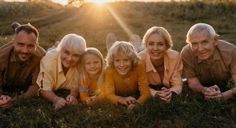 Generációk régen és ma