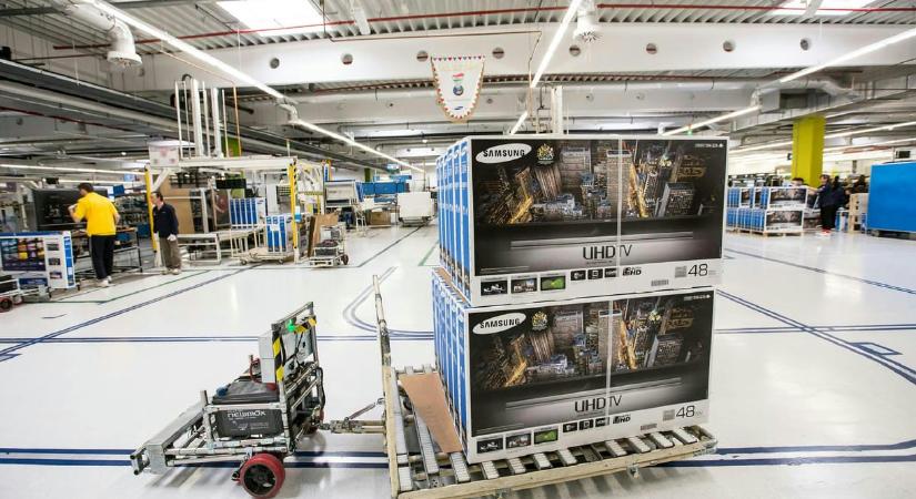 Halálos baleset érintettje volt a Samsung-gyár dolgozóit szállító busz, az utasokat még a mentők kiérkezése előtt elvitték az üzembe