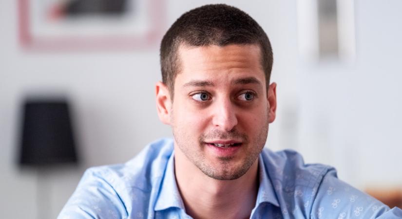 Ungár Péter gyermekvédelmi dolgozóként folytatja