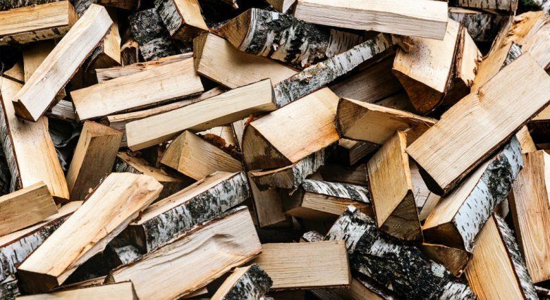 A kormány tűzifaosztást rendelt el