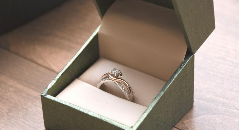 Meglepő, mit gondolnak a nők az eljegyzési gyűrűjük áráról