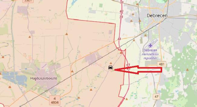 Kisbusz és útszóró ütközött Ebesnél