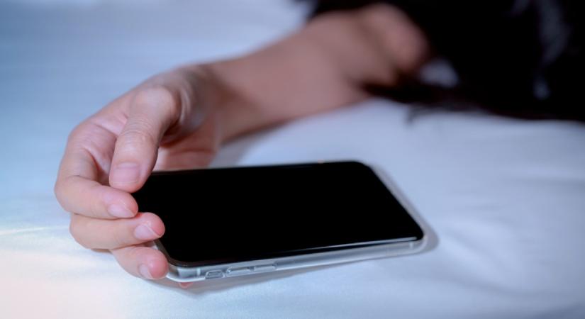 Nem, ez bizony nem tréfa: elkészült a mobilalkalmazás, ami riasztást küld a rokonaidnak, ha meghalsz