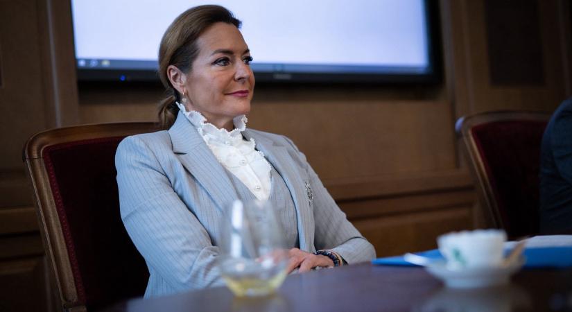 Nem adja fel Vitályos Eszter, ismét a nem létező Tisza-csomagról írt