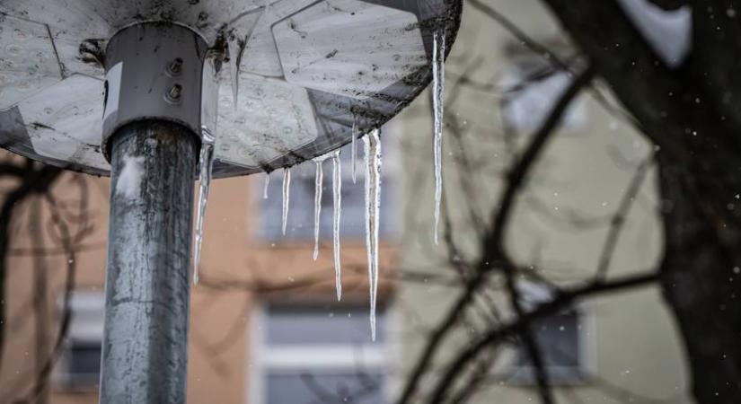 Nem kegyelmez a tél: átmeneti enyhülés után visszatér a -15 fok