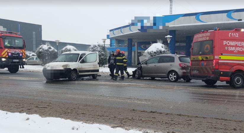 Baleset Maroskeresztúron: hárman megsérültek