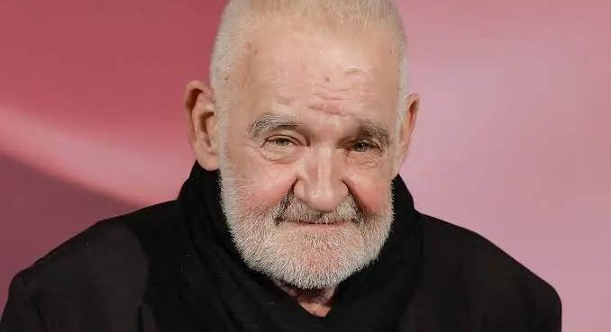 „Mélyen megvetette a középszerűséget és a megalkuvást” – Ladányi Jancsó Jákob emlékezik Tarr Bélára