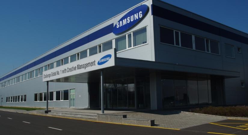 444: Balesetet szenvedett a Samsung dolgozók busza, a cég nem várta meg a mentőket és bevitte a dolgozókat a gyárba