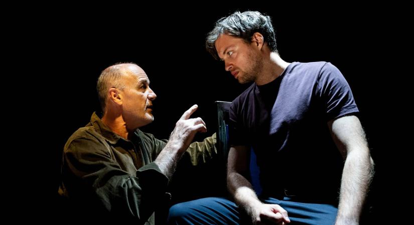 Borbély Szilárd szüleinek állít emléket a Vígszínház új előadása Seress Zoltán rendezésében