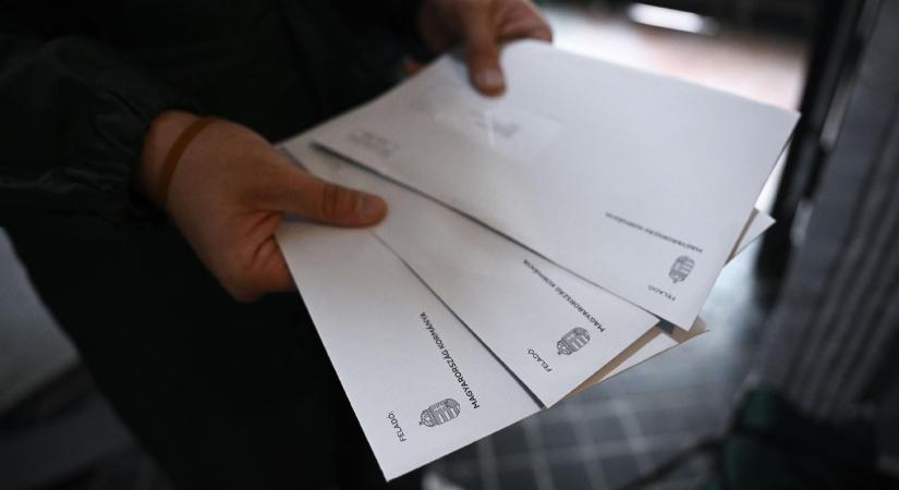 Kiderült, 50 millióval drágult a nemzeti konzultáció gyártása