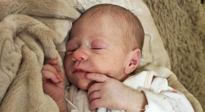 Kislány az idei év első paksi kisbabája