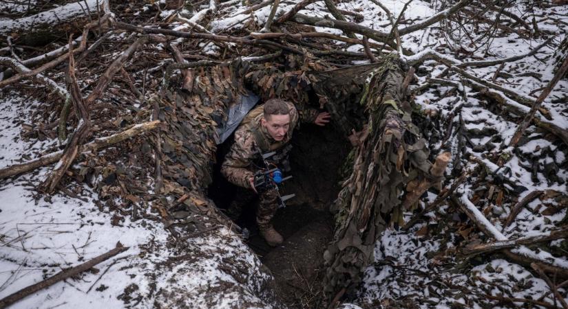 Súlyos adatok a frontról: Kétmillióan kerülik a sorozást, kétszázezer katona dezertált