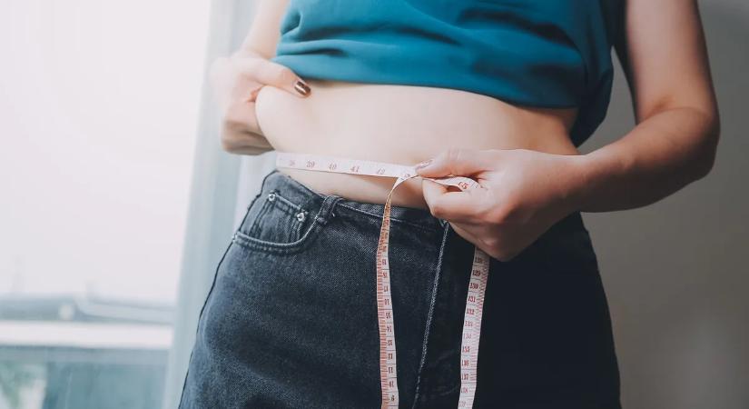 Mérlegre állíthatják az utasokat – így befolyásolhatja a súlyod a repülés árát