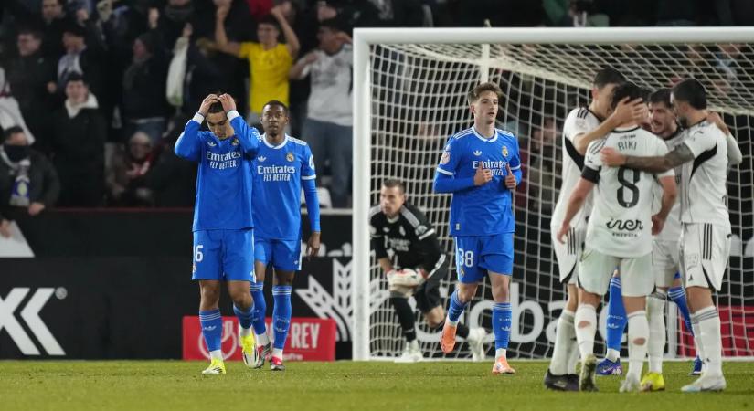 Még a Barcelona is üzent a Real Madridnak a kínos kiesést követően