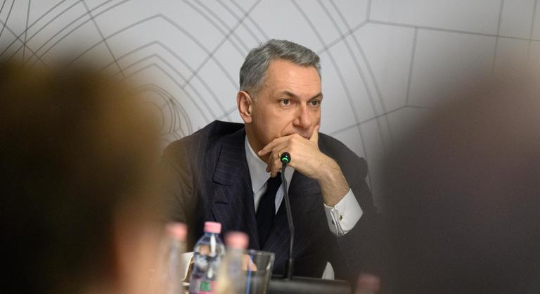 Ismét egyeztetett a minisztérium a fuvarozókkal, közelednek a felek álláspontjai