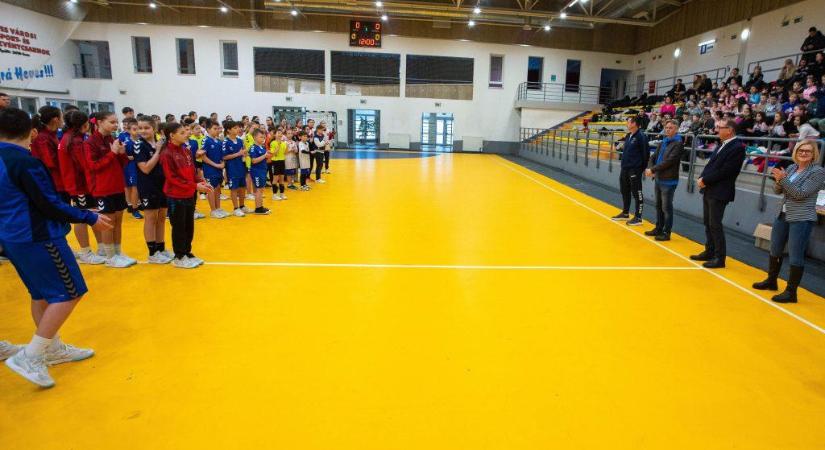 Mátyás Ferenc Emléktorna – 33 éve a kézilabdáért – fotóalbummal