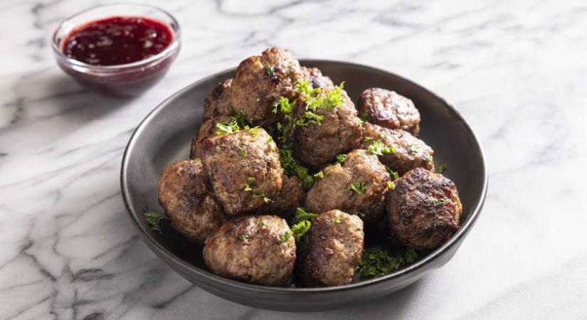 Szaftos fasírtgolyó a sütőből: olajszag nélkül, egyszerűen