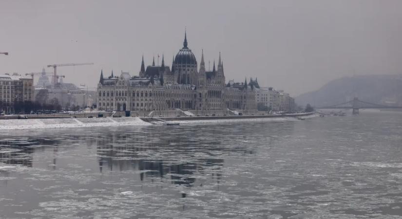 Jó hír az ónos eső szerelmeseinek, hogy számíthatunk rá