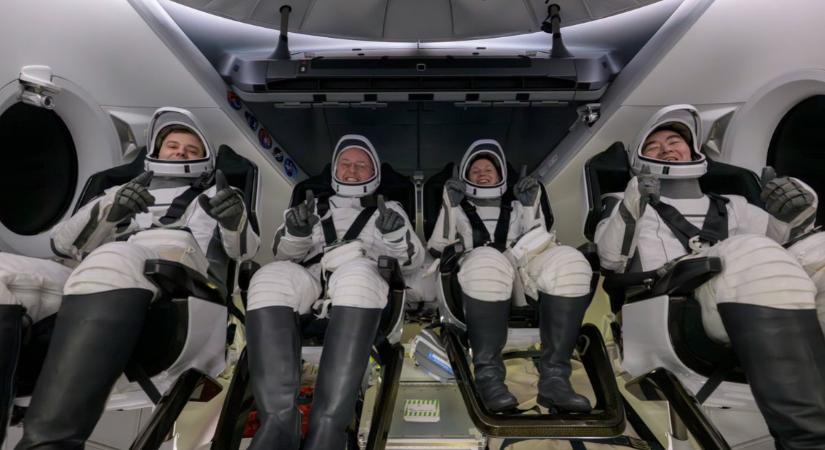 Rejtélyes betegség miatt visszatért négy űrhajós a nemzetközi űrállomásról