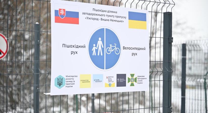 Az ungvári határátkelőhelyen hivatalosan is elindult a gyalogos- és kerékpáros forgalom