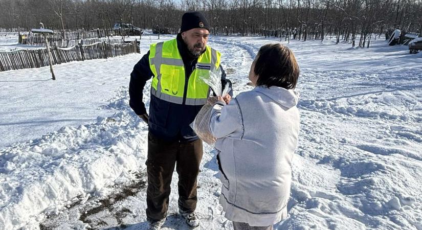 Segítséget vittek a fagyban a balotaszállási polgárőrök