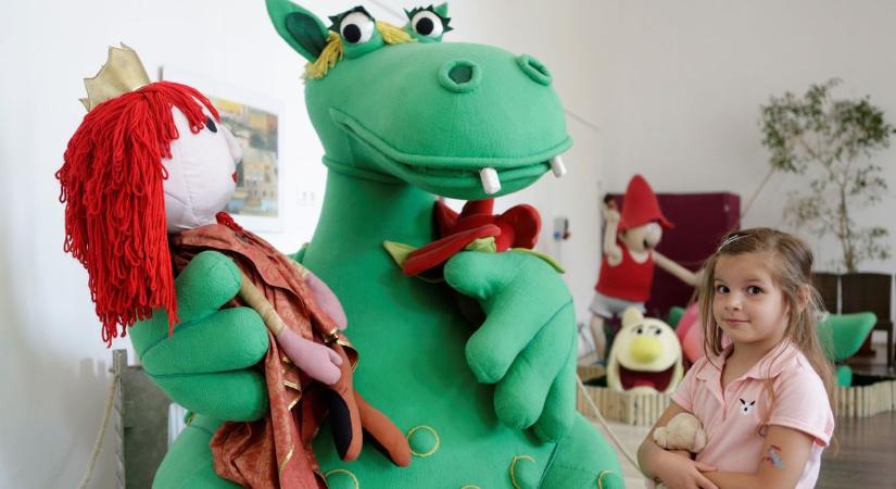 Az ország jobbik fele szereti – Rajzpályázat Csukás István 90. születésnapja alkalmából