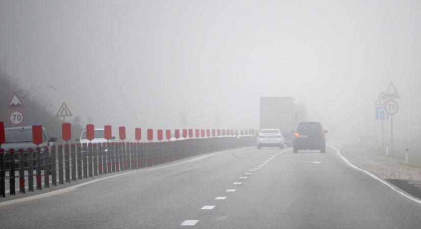 Itt az újabb riasztás, pénteken ismét bekeményít a téli időjárás a térségben - videók