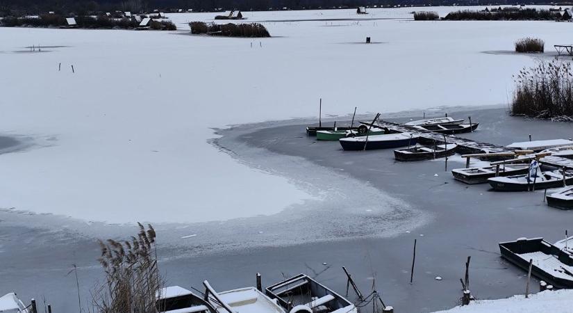 Jégpáncél a zalai tavon: ezt a csodás drónfelvételt látnod kell!