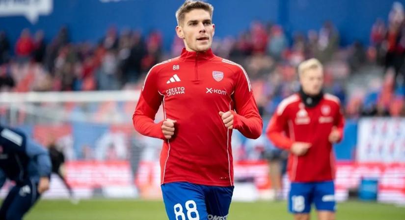 Csapatot váltott a magyar válogatott focista, rengeteg pénzt fizettek érte