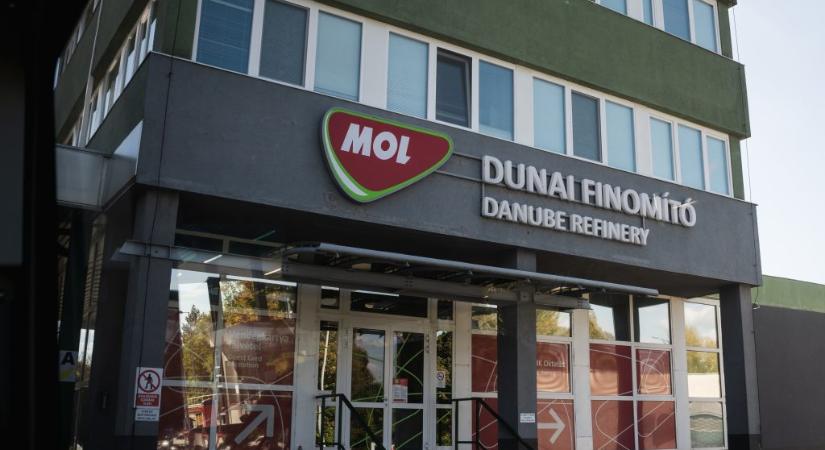 Szerbiában terjeszkedik a Mol