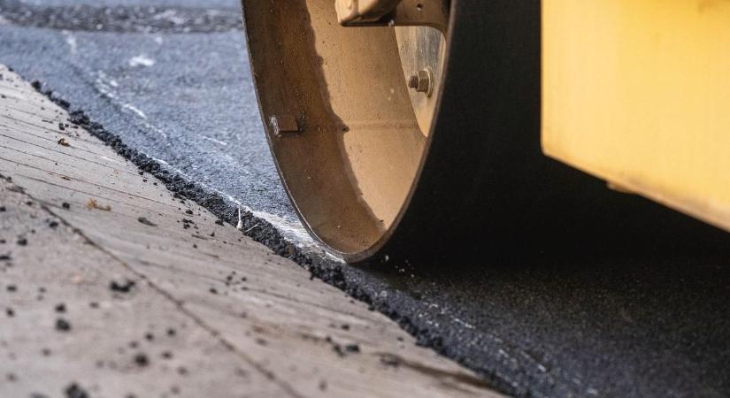 Jelentős közlekedési fejlesztés indul Abonyban, mutatjuk hol