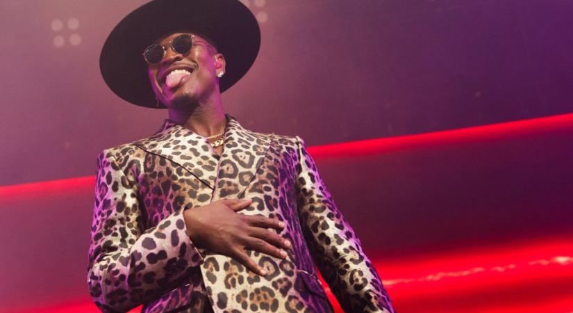 Ne-Yo elmondta, hogyan működik a poliamor kapcsolatuk három barátnőjével