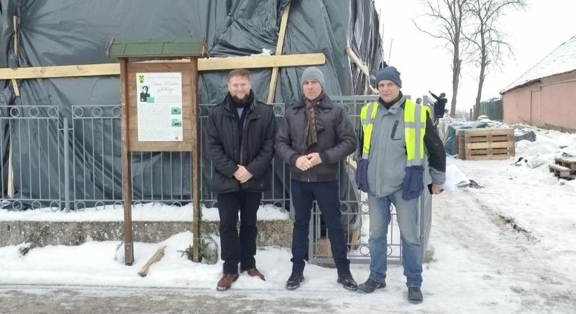 A dermesztő hideg miatt tolódik az átadás Zámolyon