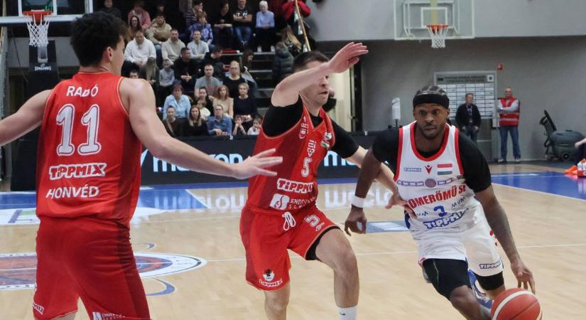 Inkonzisztencia a pályán – Tony Hicks távozásának margójára