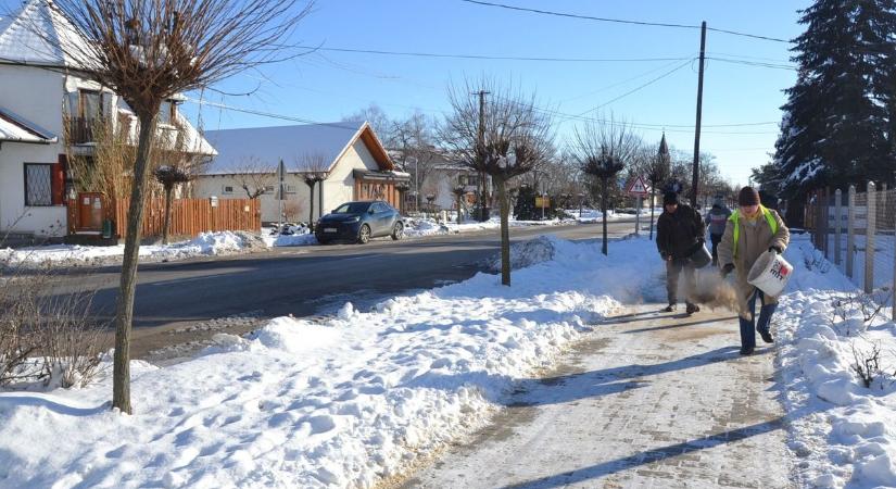 Egy rendszer, amely hóeséskor sem hagyja magára a lakosokat, és évtizedek óta működik