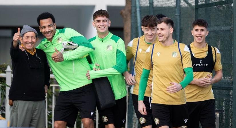 Hazatért Törökországból az ETO - galéria