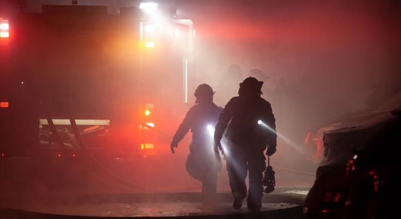 Füsttel telt meg a lépcsőház: tűzhelyen felejtett étel miatt vonultak a tűzoltók Szentgotthárdon