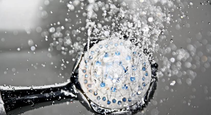 Vízköves a zuhanyfejed? Ezt tedd rá!