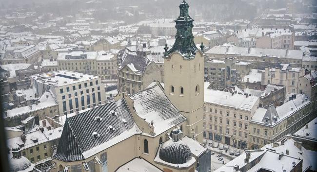 Az orosz dróntámadás során betörtek a Lemberg központjában található Szent Olga és Erzsébet templom ólomüveg ablakai