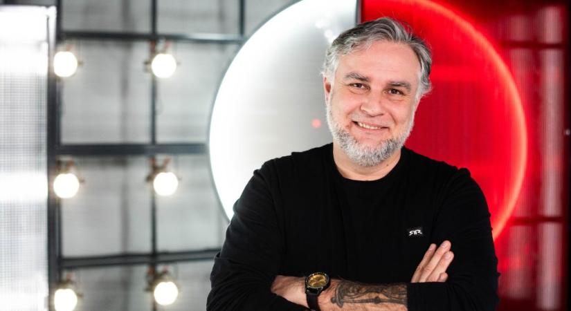 Egy DPK-s csoportban Vályi Istvánról posztoltak, az újságíró álprofilról figyelte a kommenteket