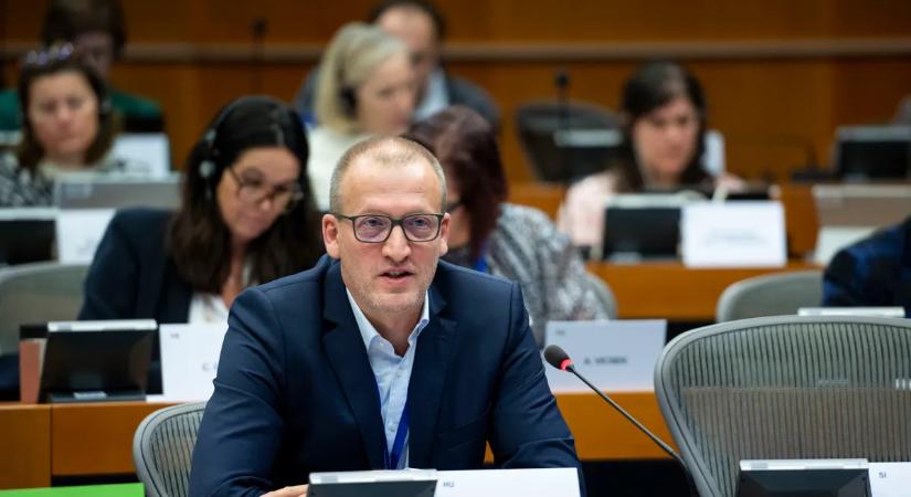 Kemény üzenet Tarr Zoltánnak: "küldd át a saját fizetésed Ukrajnának"