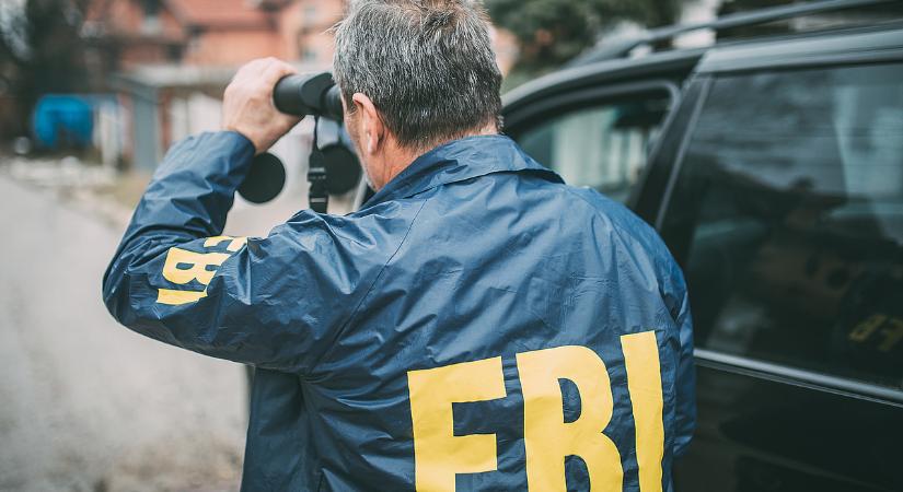 Házkutatás az újságírónál, titkos iratok az uzsonnásdobozban – ilyen csak a filmekben van