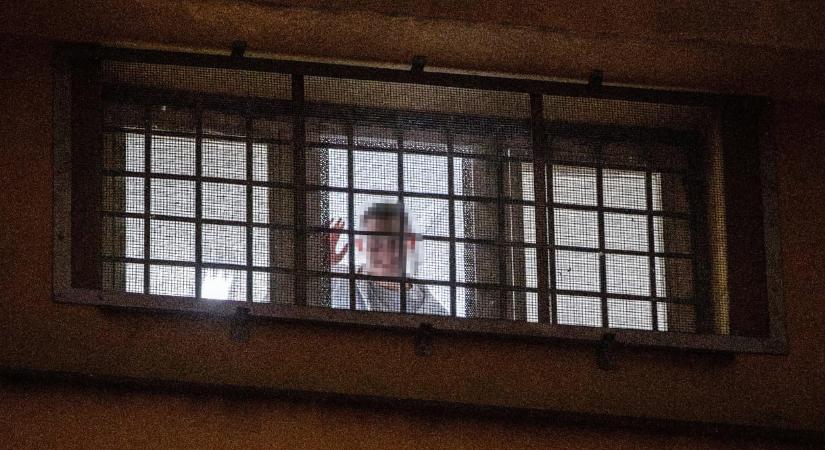 Magyar Péter: A Szőlő utcai intézet volt igazgatója egy éve még az ügyészekkel adott elő az MCC konferenciáján