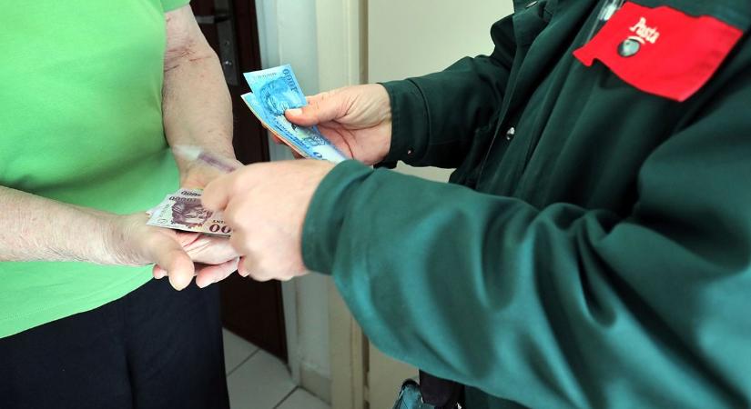 Fontos bejelentést tettek a Kormányinfón a 13. és 14. havi nyugdíj kifizetéséről