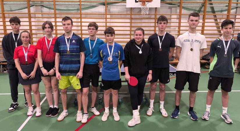 Ők jutottak tovább a vármegyei asztalitenisz diákolimpia döntőjéről