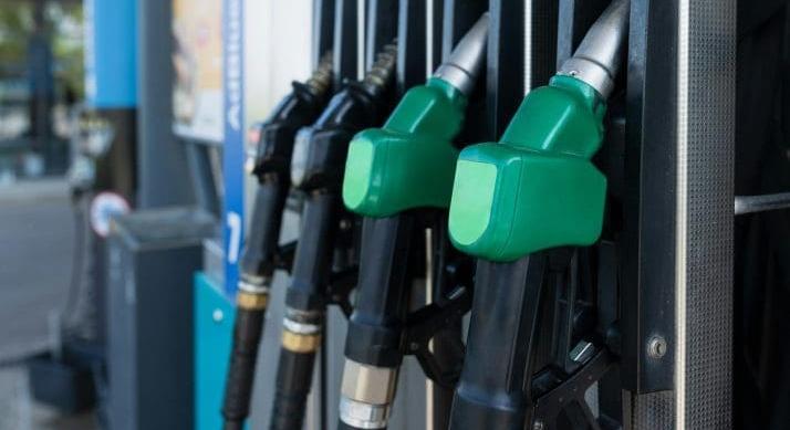 Durvul a benzin helyzete – Péntektől jön az újabb árváltozás. Mutatjuk a részleteket