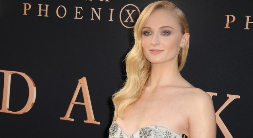 BRÉKING: Így néz ki Sophie Turner Lara Croftként az új Tomb Raider sorozatban!