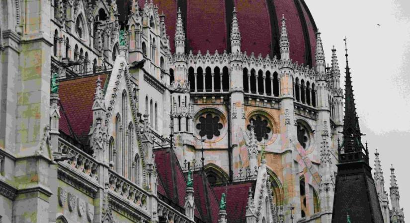 Onnan kap pofont a magyar államadósság, ahonnan nem is gondolnád