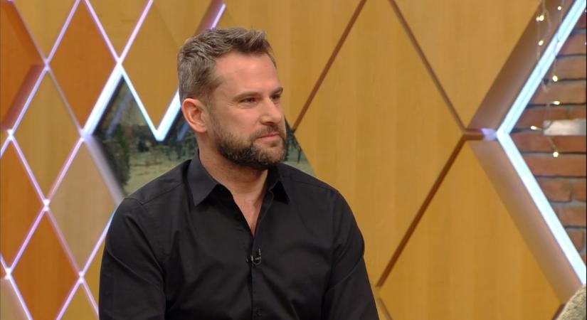 Danny Blue bevállalja: megjósolja az országgyűlési választás eredményét