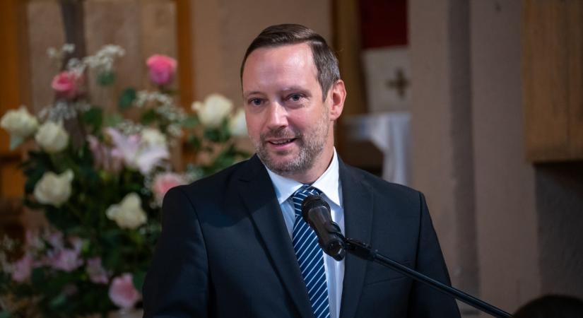 Mauritániában tárgyalt a migráció megállításáról Azbej Tristan államtitkár